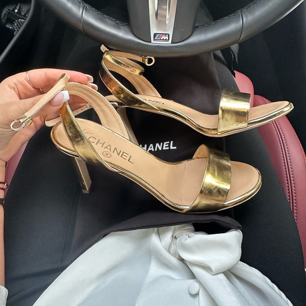 CHANEL HEELS